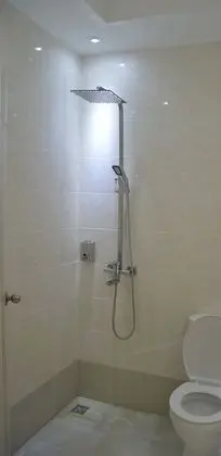 Üç Kişilik Oda