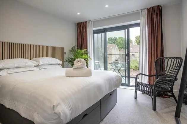 City Apart Daire, Banyolu/Duşlu (The Carillon Suite)