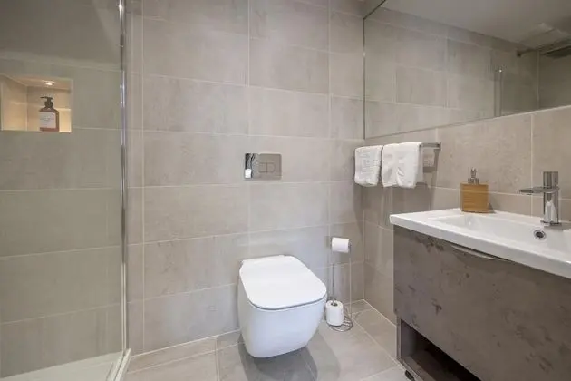 City Apart Daire, Banyolu/Duşlu (The Carillon Suite)