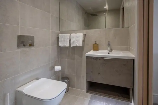 City Apart Daire, Banyolu/Duşlu (The Carillon Suite)