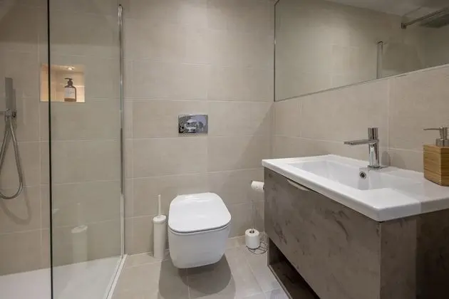 City Apart Daire, Banyolu/Duşlu (The Carillon Suite)