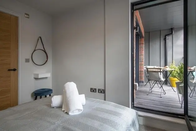City Apart Daire, Banyolu/Duşlu, Şehir Manzaralı (Apt 2 - Minster view)