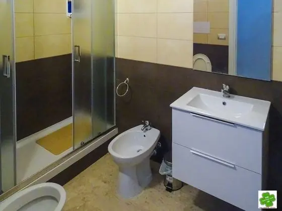 Dört Kişilik Oda, Şehir Manzaralı (Giulia)