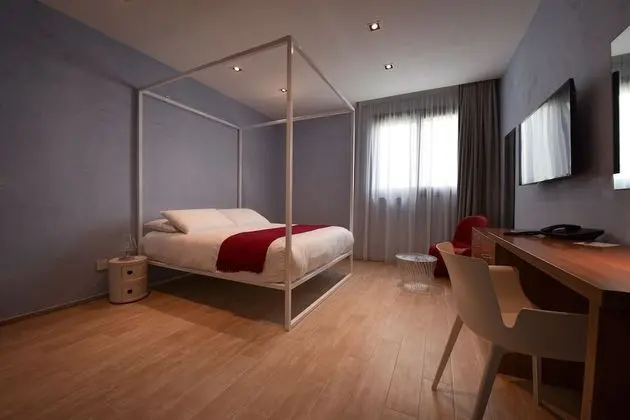 Comfort Tek Büyük Yataklı Oda