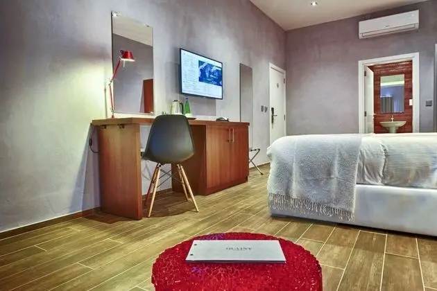 Comfort Tek Büyük veya İki Ayrı Yataklı Oda