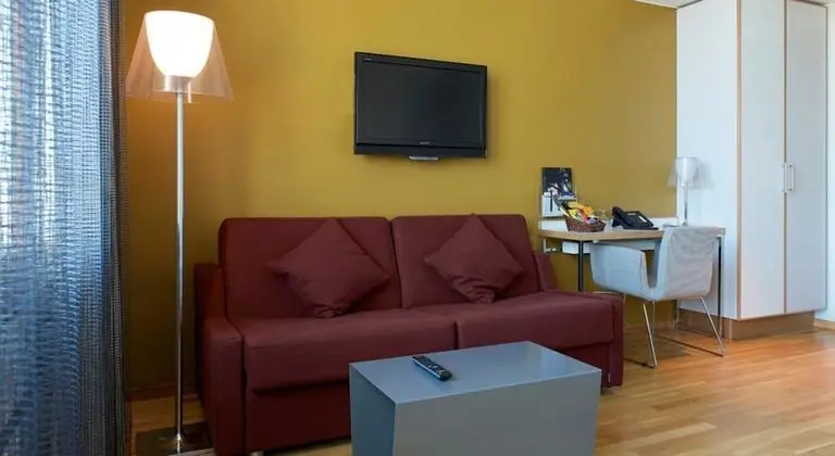 Family Oda, 1 Çift Kişilik Yatak ve Çekyat, Sigara İçilmez