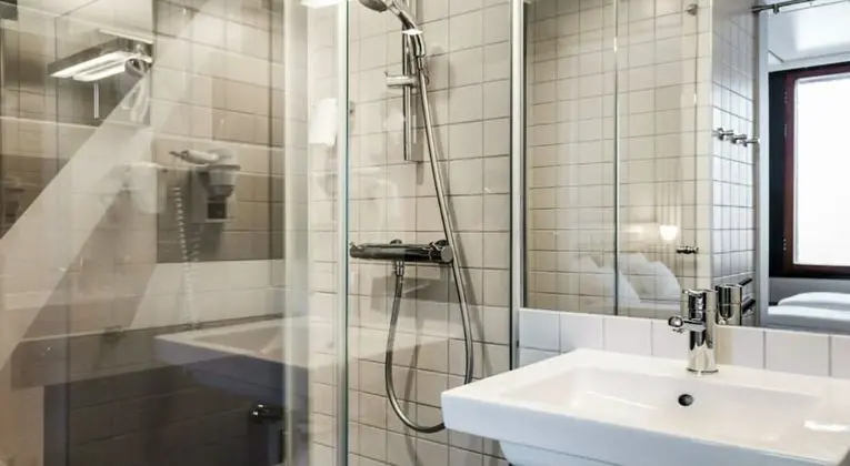 Standard Oda, 1 Çift Kişilik Yatak, Sigara İçilmez
