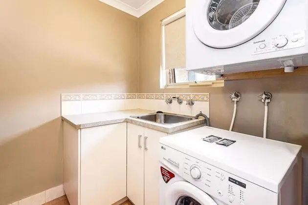 Apart Daire, 2 Yatak Odası, Mutfak (Laundry)