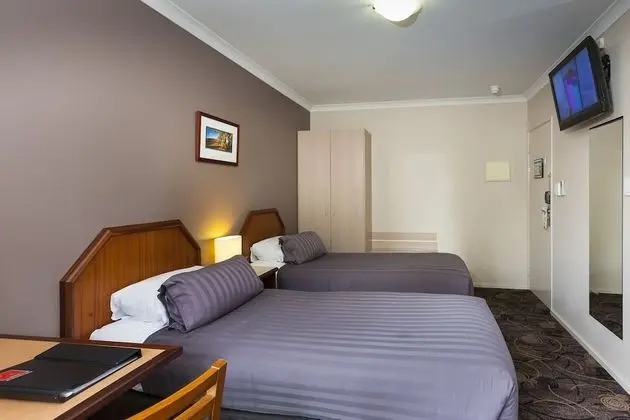 Standard Oda, Birden Çok Yatak (1 Queen and 1 Single Bed)
