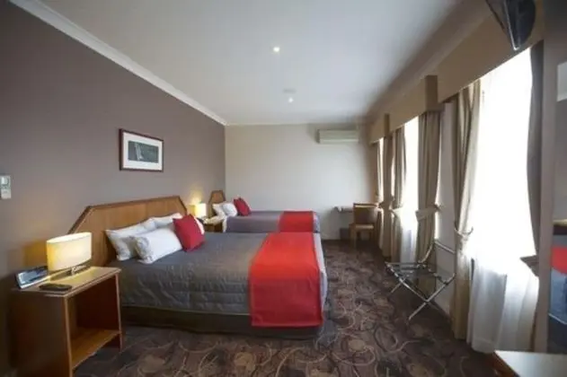 Standard Oda, Birden Çok Yatak (1 Queen and 1 Single Bed)