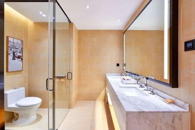 Süit, 1 En Büyük (King) Boy Yatak, Sigara İçilebilir