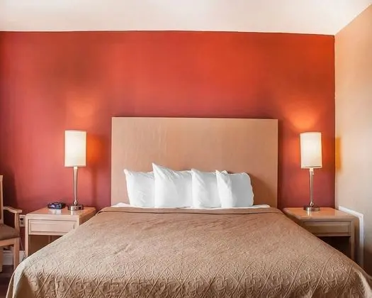 1 King Bed, Non Smoking River View Tower Room