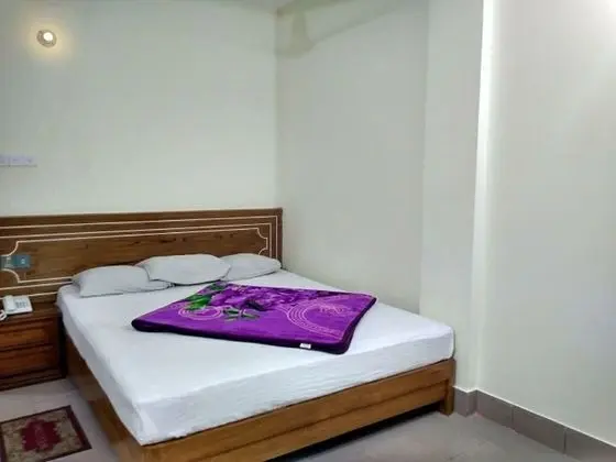 Standard Tek Büyük Yataklı Oda