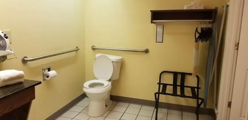 Oda, 2 Çift Kişilik Yatak, Engellilere Uygun, Sigara İçilmez