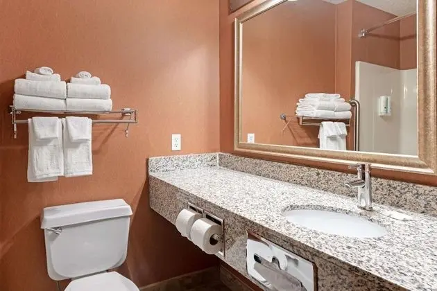 Oda, 2 Büyük (Queen) Boy Yatak, Sigara İçilmez