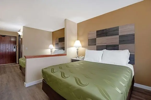 Oda, 2 Büyük (Queen) Boy Yatak, Sigara İçilmez