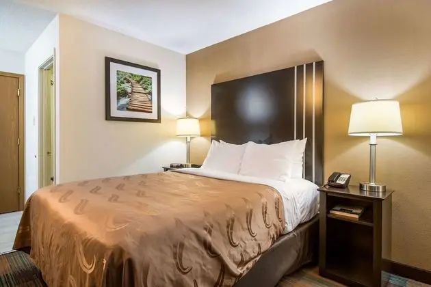 1 Queen Bed, Nonsmoking