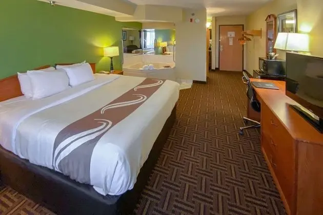 1 King Bed with Jetted Tub/ Non-Smoking