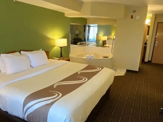1 King Bed with Jetted Tub/ Non-Smoking