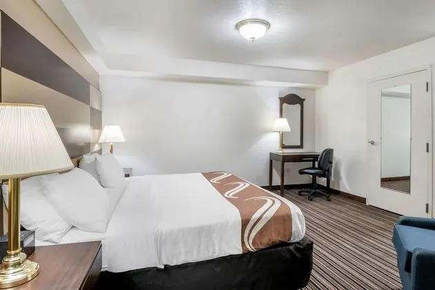 Oda, 1 En Büyük (King) Boy Yatak, Engellilere Uygun, Sigara İçilmez