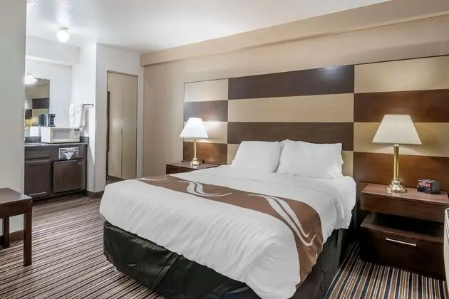 Standard Oda, 1 Büyük (Queen) Boy Yatak, Sigara İçilmez