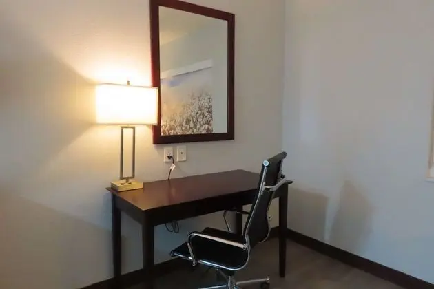 Standard Oda, 1 En Büyük (King) Boy Yatak, Engellilere Uygun (Walk-in Shower)