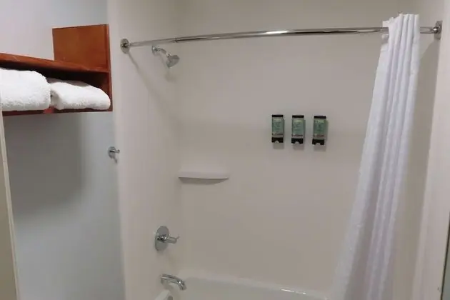 Standard Oda, 2 Büyük (Queen) Boy Yatak, Sigara İçilmez, Buzdolabı ve Mikrodalga