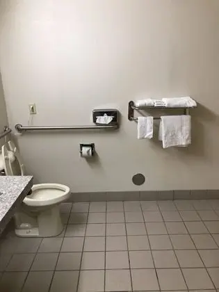 Oda, 1 En Büyük (King) Boy Yatak, Engellilere Uygun, Sigara İçilmez