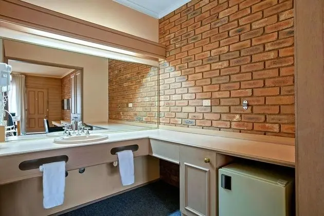 Standard, 1 Double, 2 Singles, ground floor