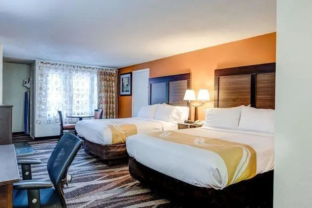Premium Oda, 2 Büyük (Queen) Boy Yatak, Sigara İçilmez, Şömine