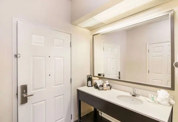 Oda, 2 Çift Kişilik Yatak, Engellilere Uygun, Sigara İçilmez