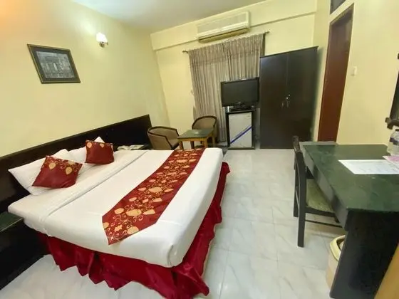 Deluxe Tek Büyük Yataklı Oda