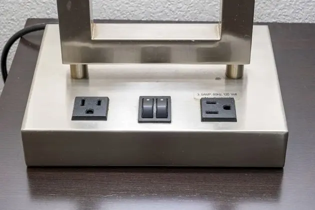 Standard Oda, 1 En Büyük (King) Boy Yatak ve Çekyat, Sigara İçilmez (Microwave & Refrigerator)