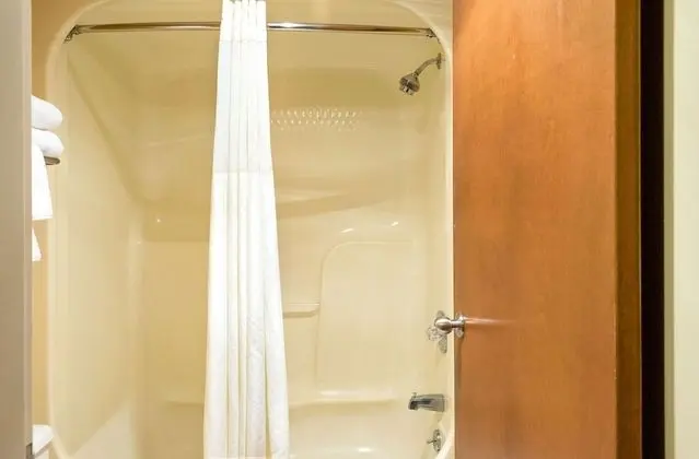 Oda, 2 Çift Kişilik Yatak, Sigara İçilmez