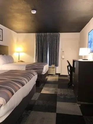 Oda, 1 Çift Kişilik Yatak, Engellilere Uygun, Sigara İçilmez