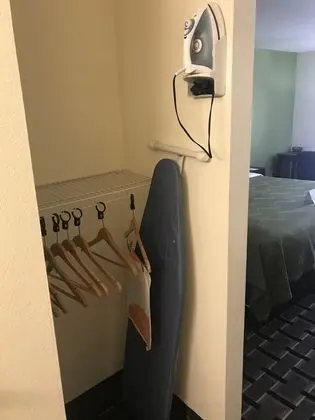 Oda, 1 En Büyük (King) Boy Yatak, Engellilere Uygun, Sigara İçilmez