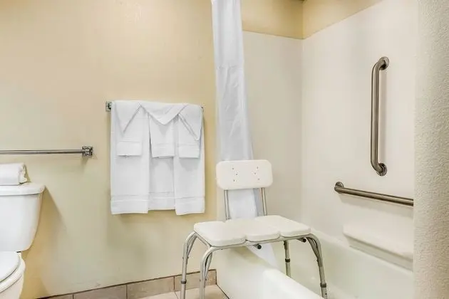 1 Double Bed, Suite, Nonsmoking, Upgrade