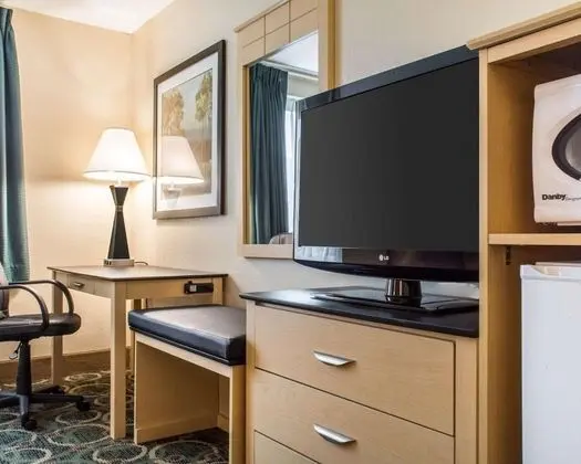 Oda, 1 Büyük (Queen) Boy Yatak, Engellilere Uygun, Sigara İçilmez