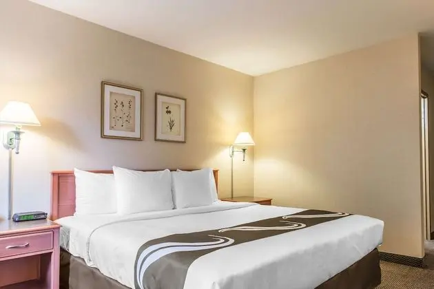 Oda, 1 En Büyük (King) Boy Yatak, Engellilere Uygun, Sigara İçilmez