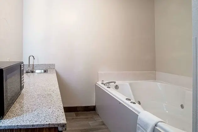 Standard Oda, 2 Büyük (Queen) Boy Yatak, Sigara İçilmez