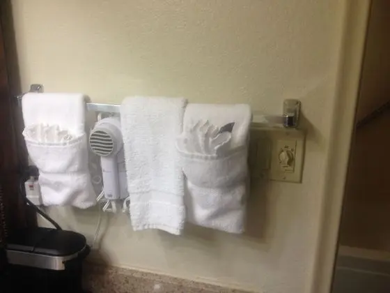 Oda, 1 En Büyük (King) Boy Yatak, Engellilere Uygun, Sigara İçilmez