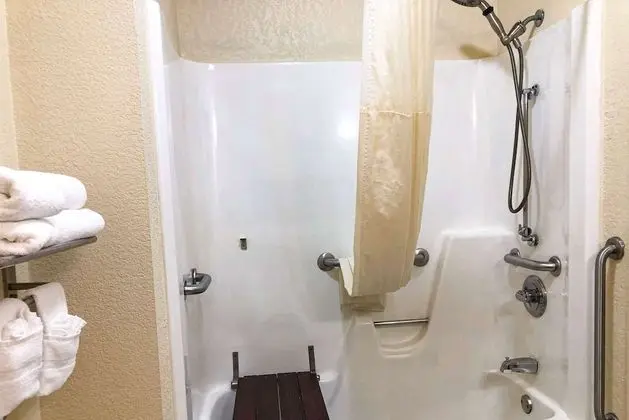 Business Oda, 1 Büyük (Queen) Boy Yatak, Engellilere Uygun, Sigara İçilmez