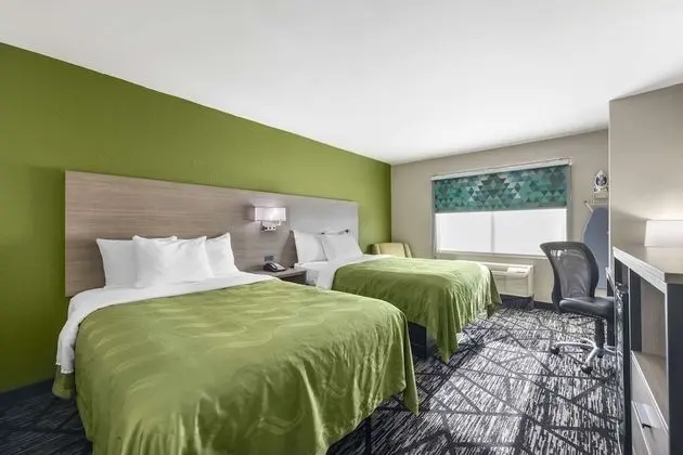 Tek Büyük Yataklı Oda, 2 Çift Kişilik Yatak, Sigara İçilebilir (Interior Corridor)