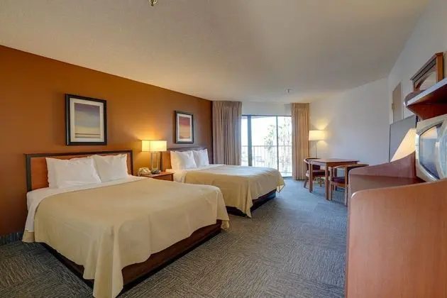 Signature Oda, 2 Büyük (Queen) Boy Yatak, Sigara İçilmez, Göl Manzaralı