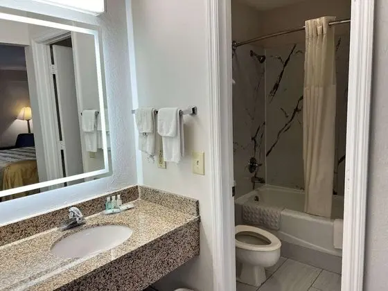 Oda, 2 Büyük (Queen) Boy Yatak, Sigara İçilmez