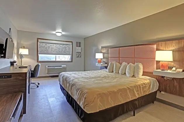 Oda, 1 En Büyük (King) Boy Yatak, Engellilere Uygun, Sigara İçilmez