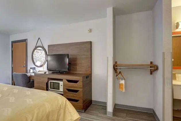 Oda, 1 En Büyük (King) Boy Yatak, Engellilere Uygun, Sigara İçilmez