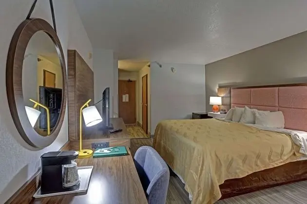 Oda, 1 En Büyük (King) Boy Yatak, Engellilere Uygun, Sigara İçilmez