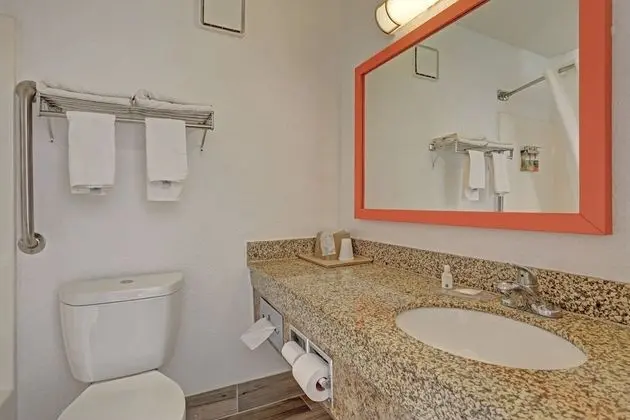 Süit, 1 En Büyük (King) Boy Yatak, Sigara İçilmez