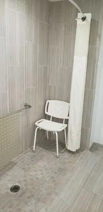 Oda, 2 Çift Kişilik Yatak, Engellilere Uygun, Sigara İçilmez
